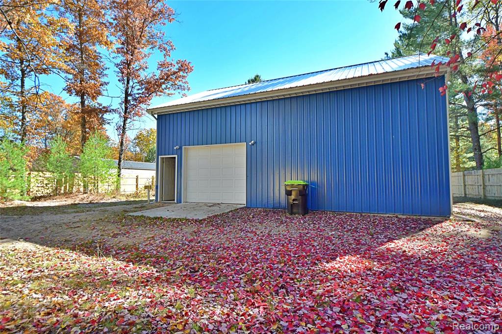 7877 Oak Road St. Helen, MI 48656 - Photo 13 of 20