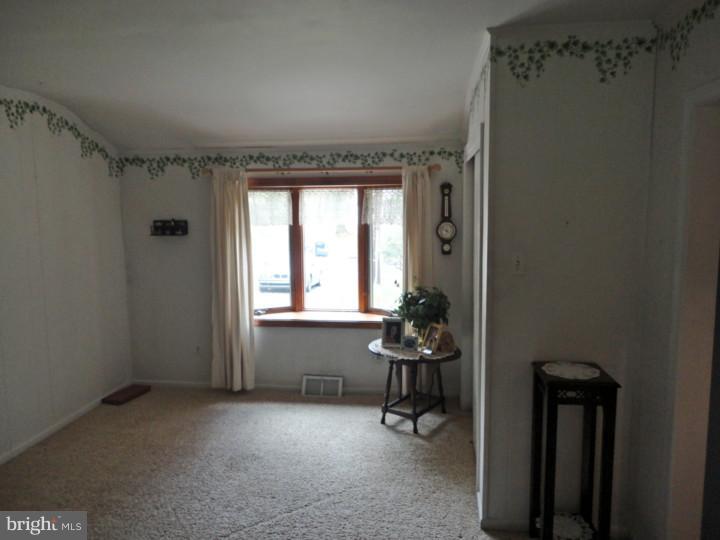 809 Welsh Road Ambler, PA 19002 - Photo 7 of 14 Family Room