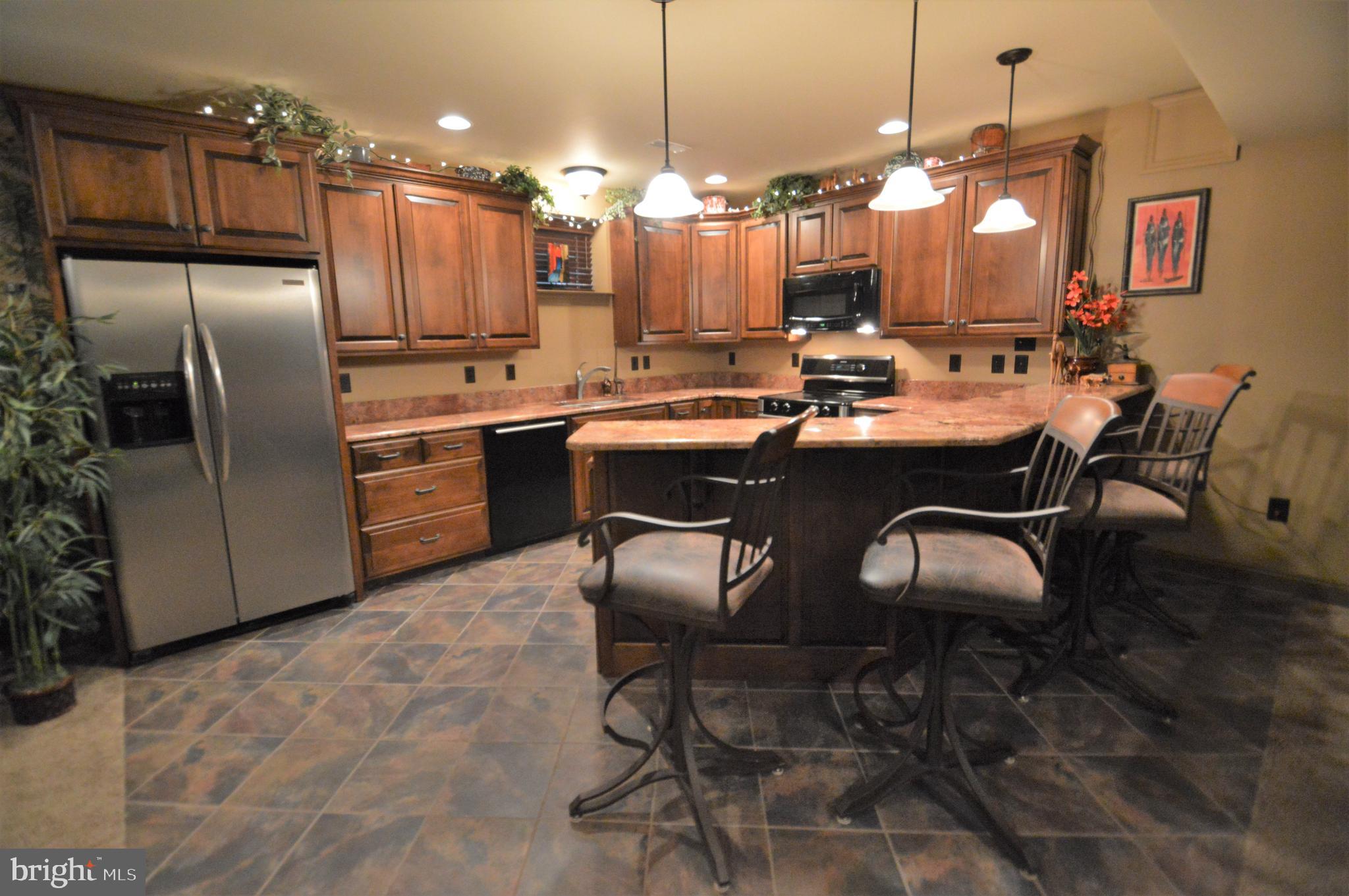 608 Belgian Way Lititz, PA 17543 - Photo 41 of 75 All appliances and barstools convey w/ home