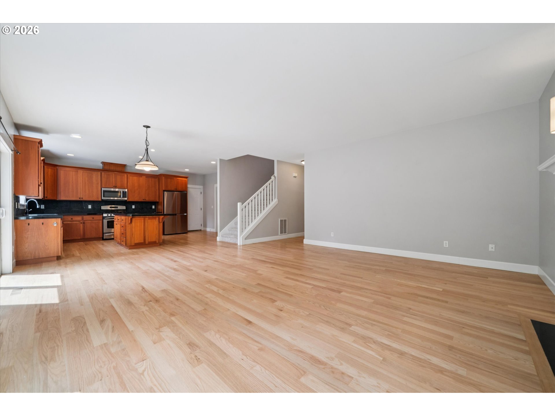 4434 Southwest Arnold Street Portland, OR 97219 - Photo 6 of 43 Gallery Image 6