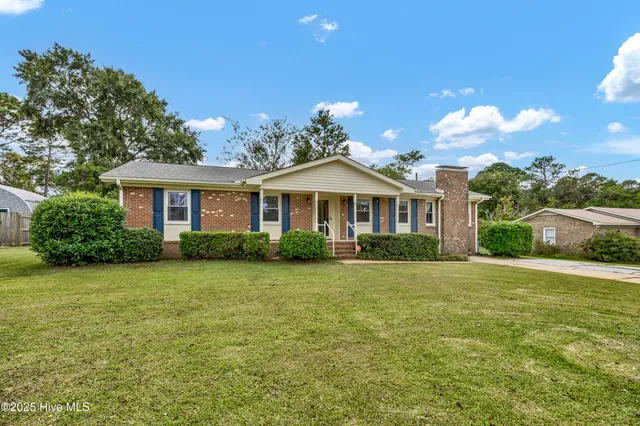 $2,400 | 313 Monterey Drive, Wilmington, NC 28409