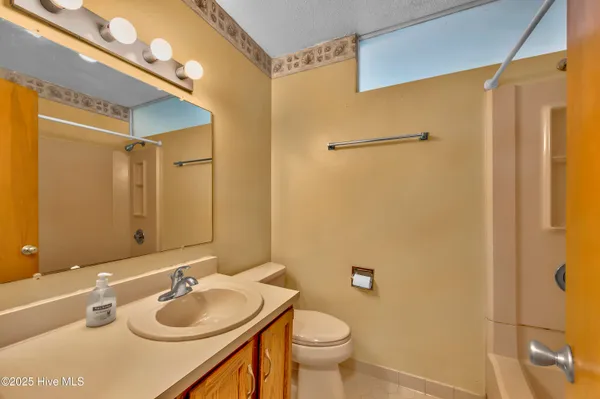 $2,300 | 313 Monterey Drive, Wilmington, NC 28409