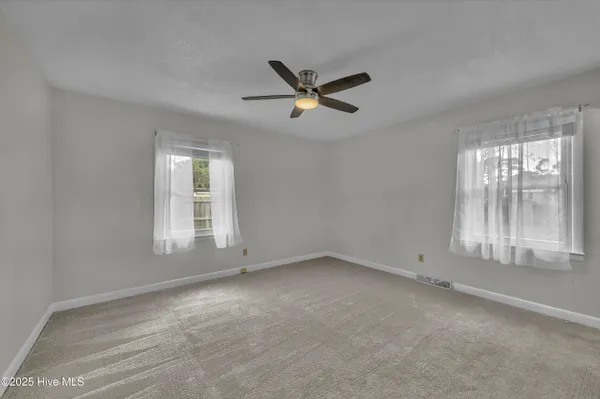 $2,300 | 313 Monterey Drive, Wilmington, NC 28409