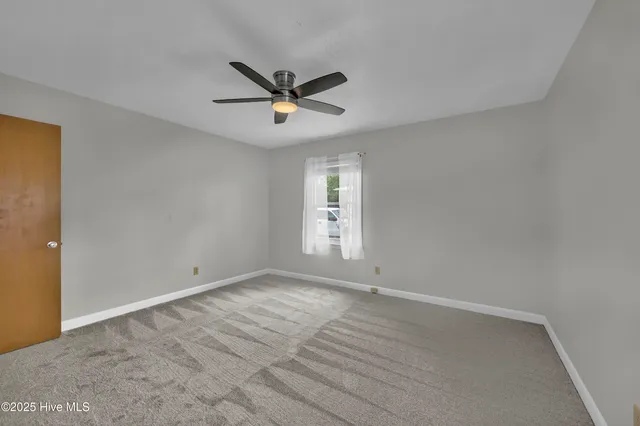 $2,400 | 313 Monterey Drive, Wilmington, NC 28409