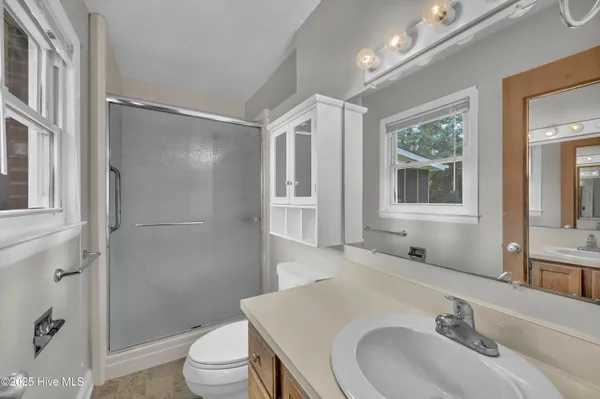 $2,300 | 313 Monterey Drive, Wilmington, NC 28409