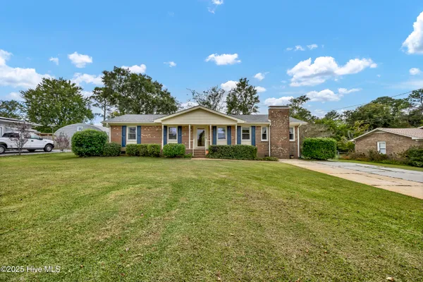 $2,300 | 313 Monterey Drive, Wilmington, NC 28409