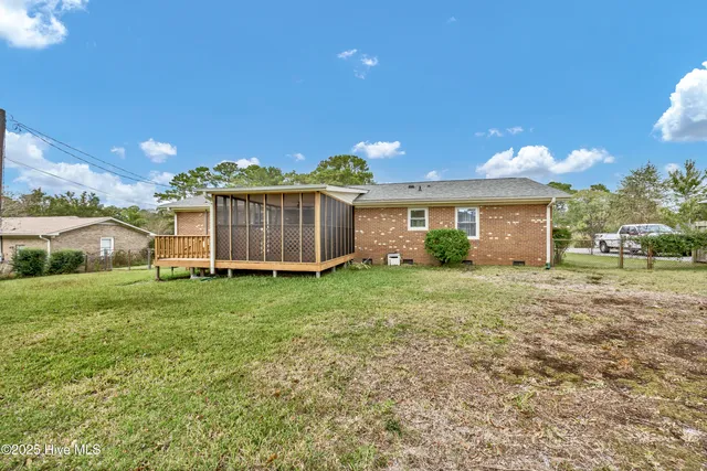 $2,400 | 313 Monterey Drive, Wilmington, NC 28409