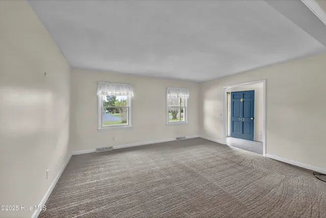 $2,400 | 313 Monterey Drive, Wilmington, NC 28409