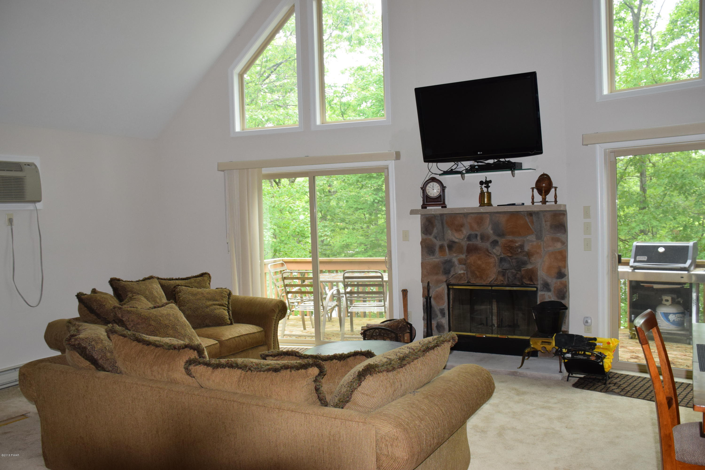109 Mockingbird Court Bushkill, PA 18324 - Photo 19 of 54