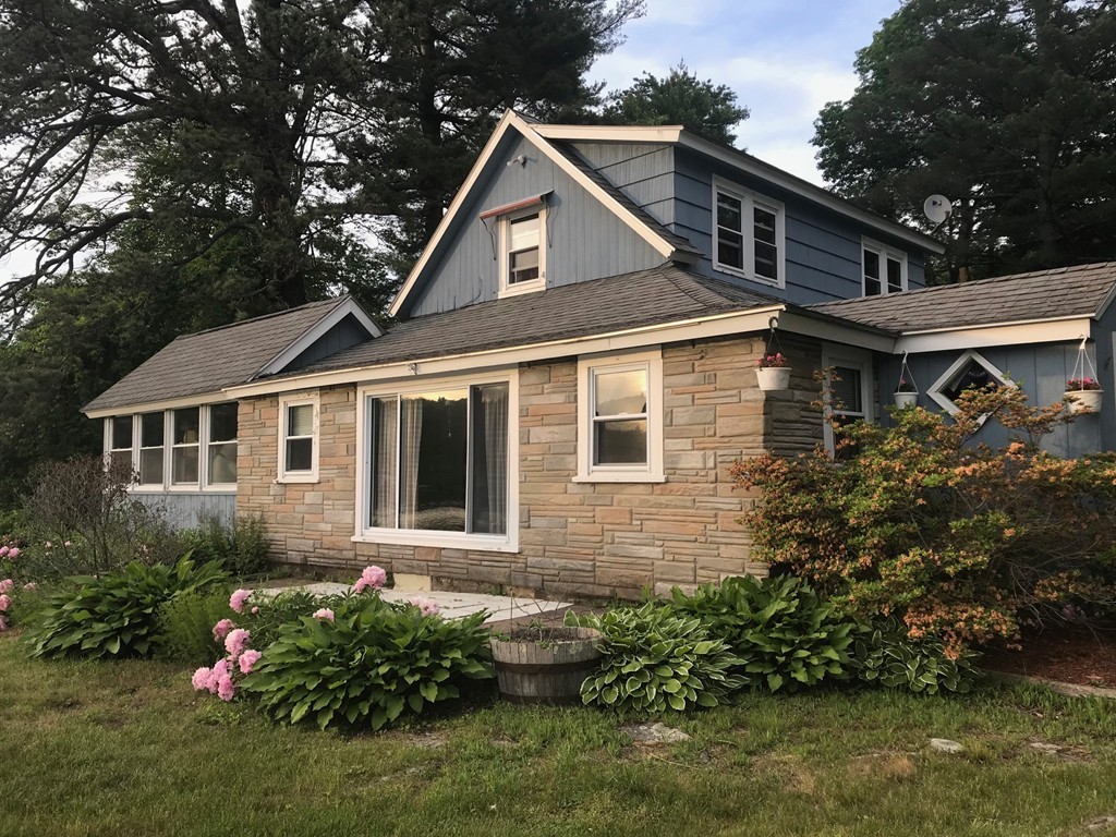 45 Mountain Brook Road Sturbridge, MA 01566 - Photo 3 of 22