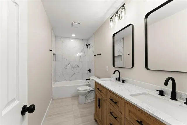 $345,000 | 130 East Railroad Avenue, Alto, GA 30510