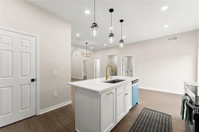 $345,000 | 130 East Railroad Avenue, Alto, GA 30510