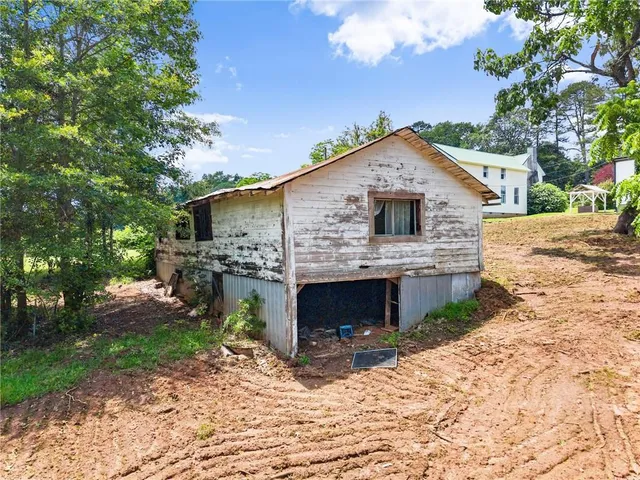 $345,000 | 130 East Railroad Avenue, Alto, GA 30510