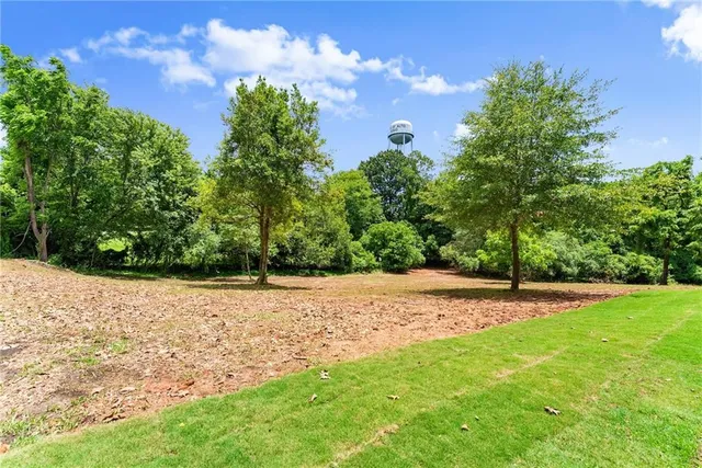 $345,000 | 130 East Railroad Avenue, Alto, GA 30510