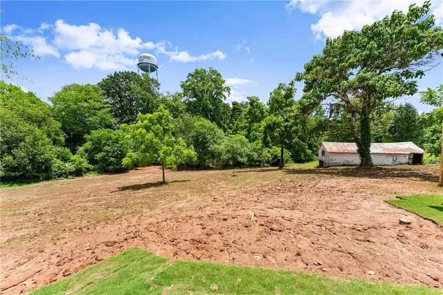 $345,000 | 130 East Railroad Avenue, Alto, GA 30510