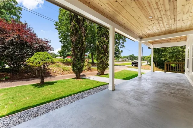 $345,000 | 130 East Railroad Avenue, Alto, GA 30510