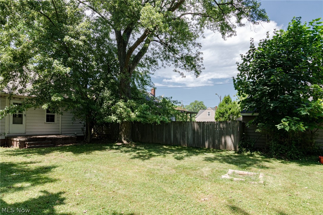 1211 South Green Road Cleveland, OH 44121 - Photo 31 of 31 Gallery Image 31
