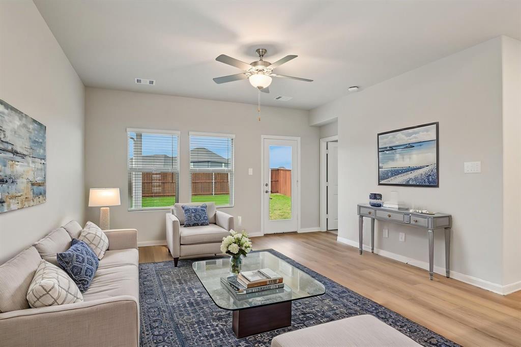 1612 Arches Road Anna, TX 75409 - Photo 14 of 37 Photo is not of the actual home, but is an inspirational photo of builder’s model home and may depict options, furnishings, and/or decorator features that are not included.