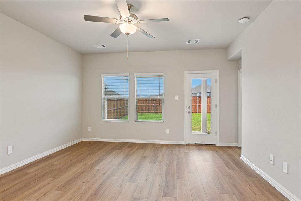 1612 Arches Road Anna, TX 75409 - Photo 15 of 37 Photo is not of the actual home, but is an inspirational photo of builder’s model home and may depict options, furnishings, and/or decorator features that are not included.