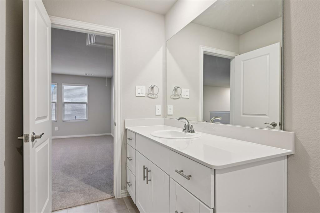 1612 Arches Road Anna, TX 75409 - Photo 32 of 37 Photo is not of the actual home, but is an inspirational photo of builder’s model home and may depict options, furnishings, and/or decorator features that are not included.