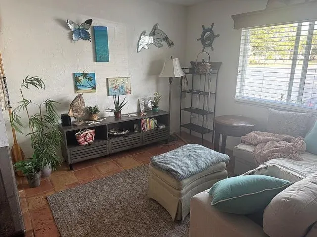 $175,000 | 525 Manatee Court, Unit 8, Venice, FL 34285