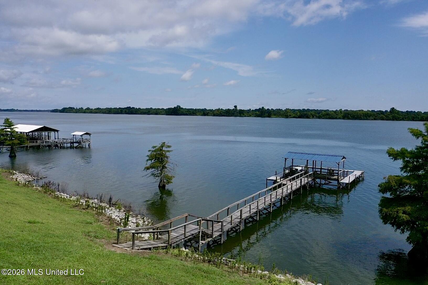 3568 Eagle Lake Shore Road Vicksburg, MS 39183 - Photo 16 of 17 screen_4d08e7c378fe3009_1783264937264