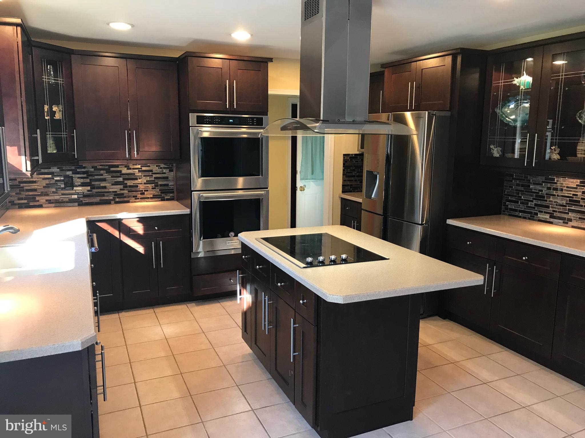1328 Clyde Road Warminster, PA 18974 - Photo 5 of 22 kitchen