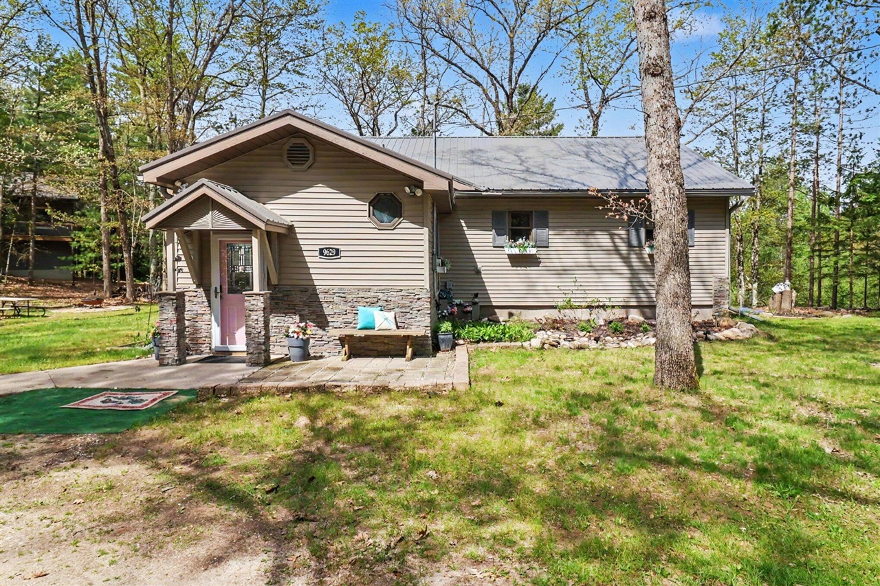 9629 North Kings Point Irons, MI 49644 - Photo 3 of 49