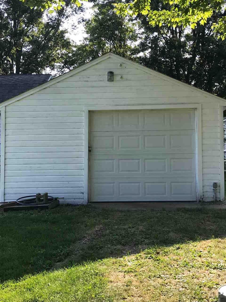 6884 West Cadmus Road Adrian, MI 49221 - Photo 28 of 37 31389922-27.JPG