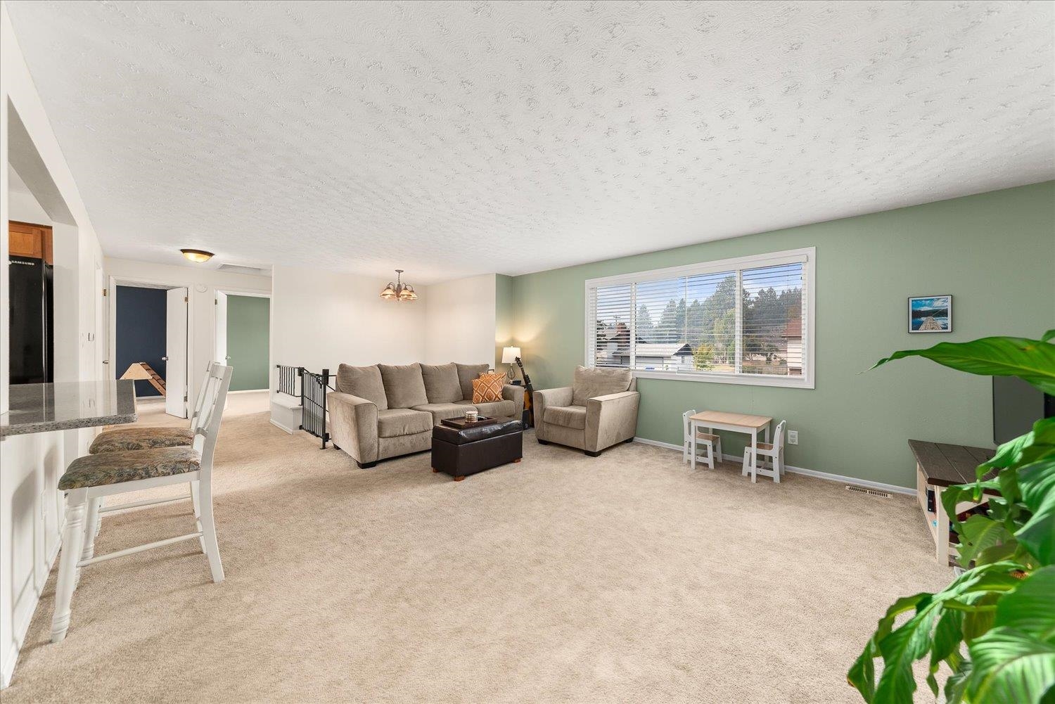 2823 South Bates Road Spokane Valley, WA 99206 - Photo 3 of 38 Gallery Image 3