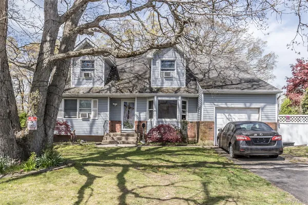 $649,000 | 102 Pine Acres Boulevard, Deer Park, NY 11729