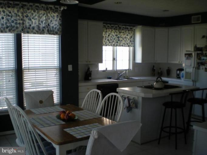 1733 Algonquin Road Frederick, MD 21701 - Photo 8 of 12 Kitchen