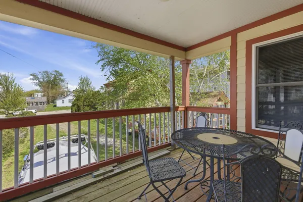 $500,000 | 126 North Barton Street, New Buffalo, MI 49117