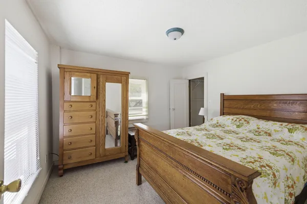 $500,000 | 126 North Barton Street, New Buffalo, MI 49117
