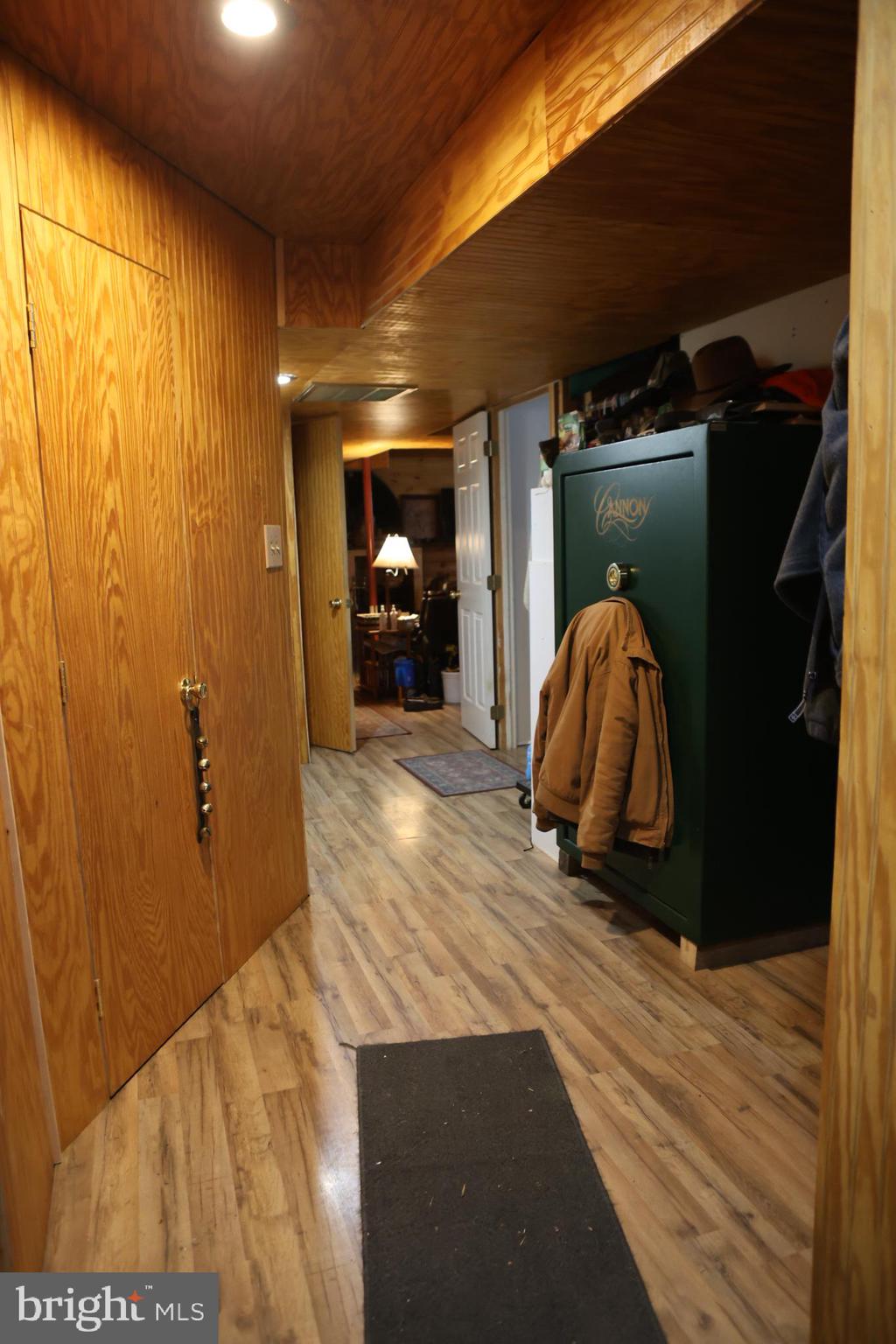 319 Canal Road Falling Waters, WV 25419 - Photo 17 of 29