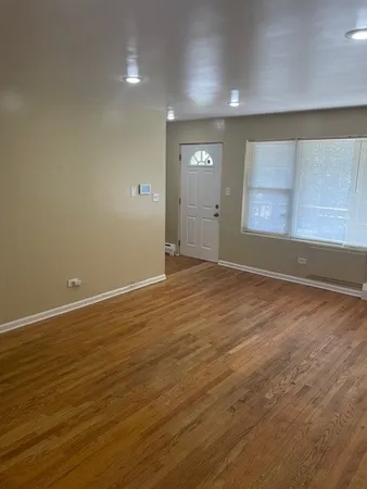 $1,895 | 4801 North Ridgeway Avenue, Unit 4, Chicago, IL 60625