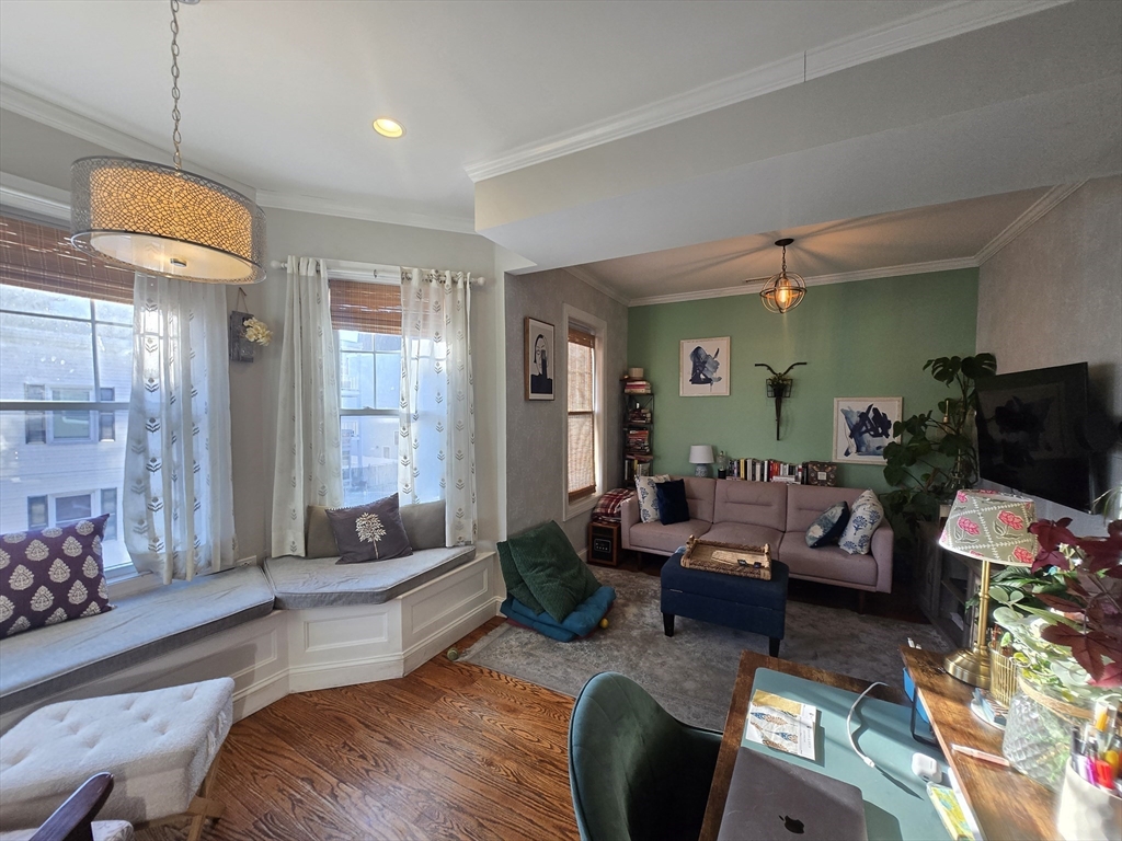 306 Maverick Street, Unit 2 Boston, MA 02128 - Photo 2 of 19