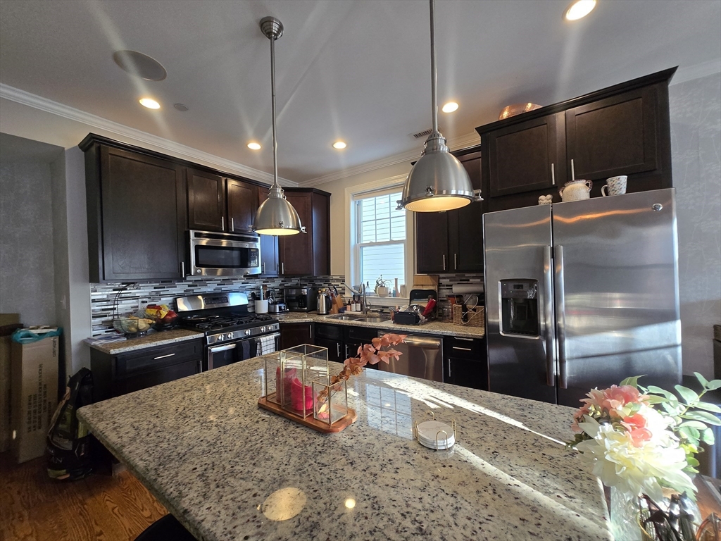 306 Maverick Street, Unit 2 Boston, MA 02128 - Photo 5 of 19