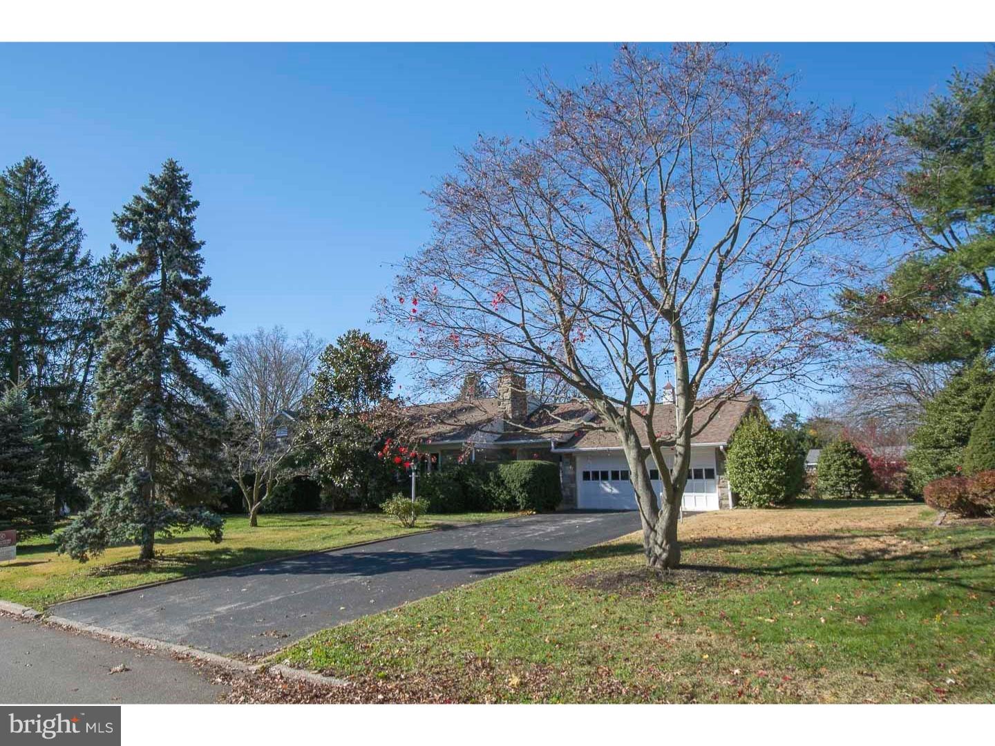 48 West Golf View Road Havertown, PA 19083 - Photo 3 of 25 Driveway