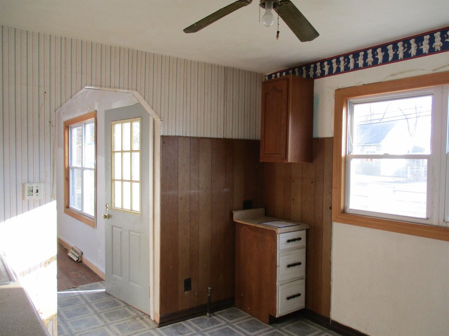 4136 Liverpool Road Lake Station, IN 46405 - Photo 2 of 8 1500x1124