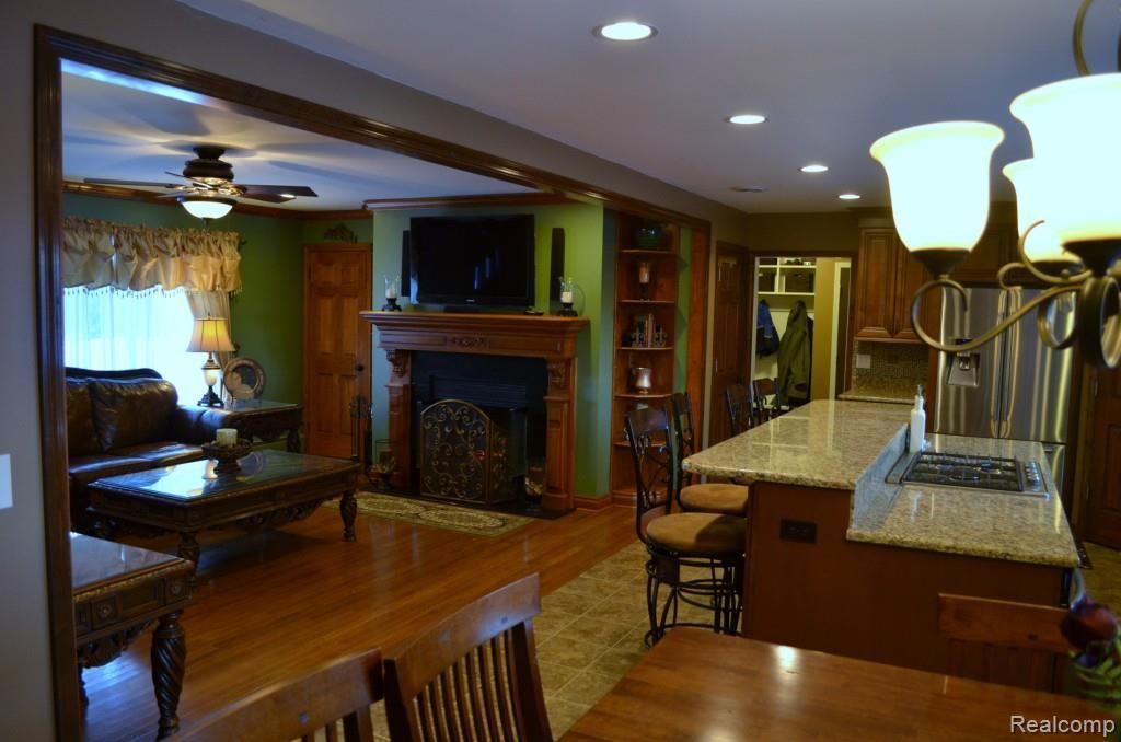 9685 Division Road Casco, MI 48064 - Photo 11 of 46 DSC_0806.jpg
