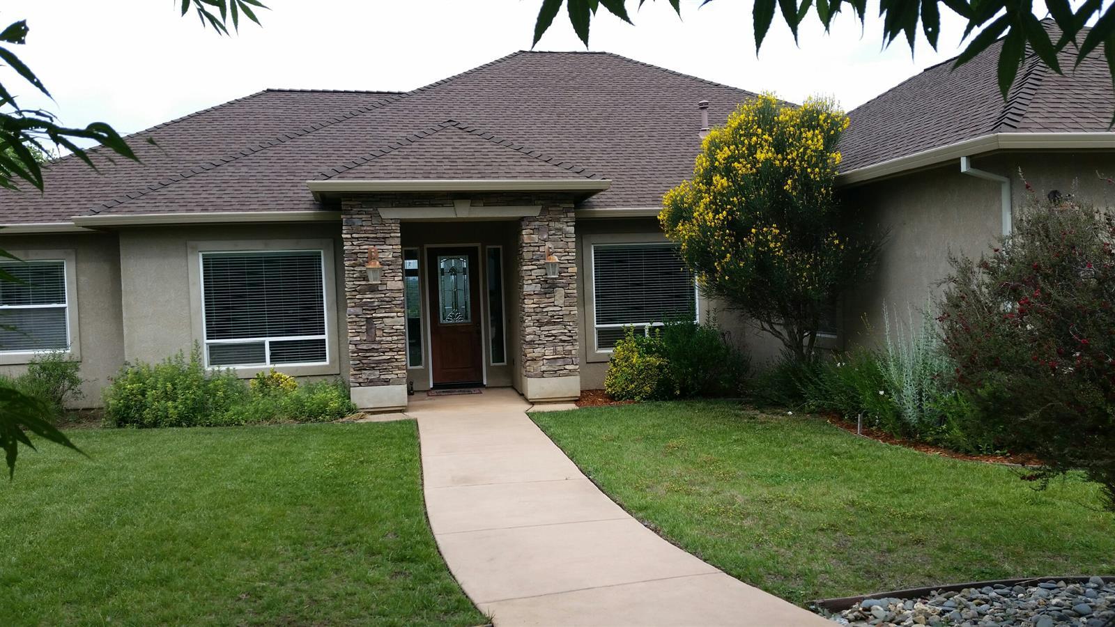 6820 Amber Ridge Drive Anderson, CA 96007 - Photo 1 of 13 Front view