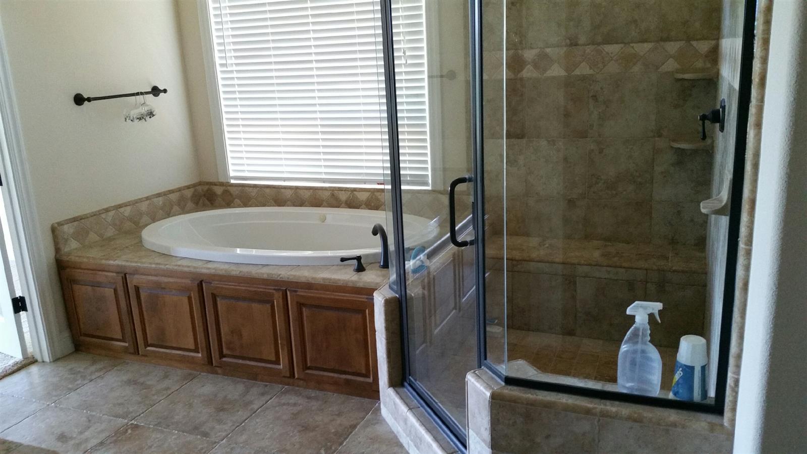 6820 Amber Ridge Drive Anderson, CA 96007 - Photo 9 of 13 0008_740f7624-afdc-40ad-b215-e6780662967