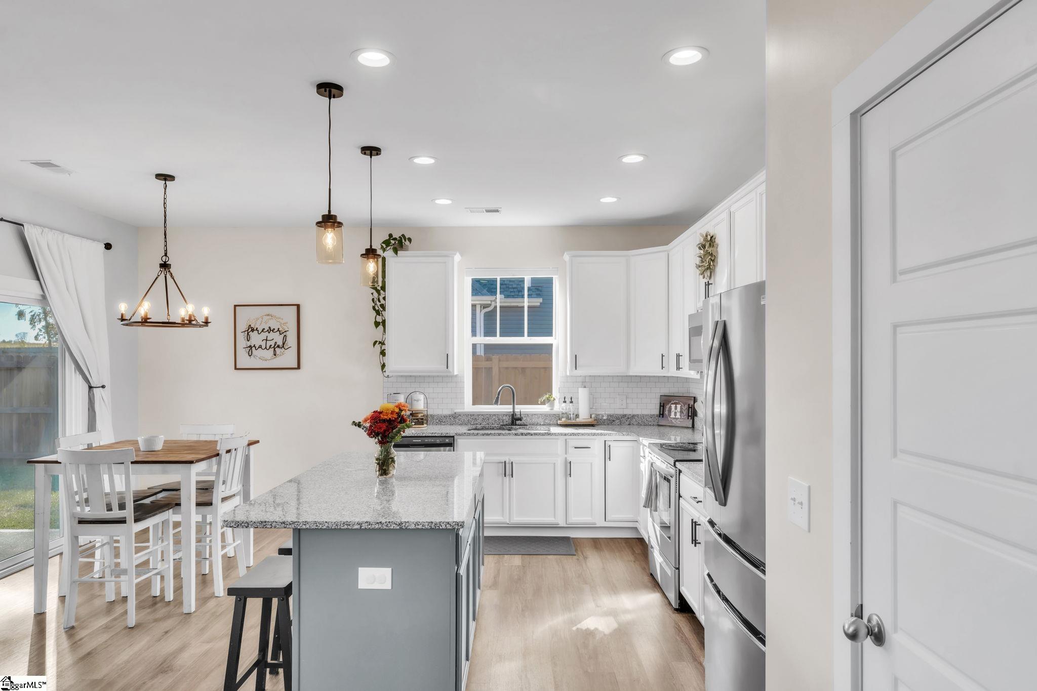 111 Sherwood Road Easley, SC 29640 - Photo 6 of 31