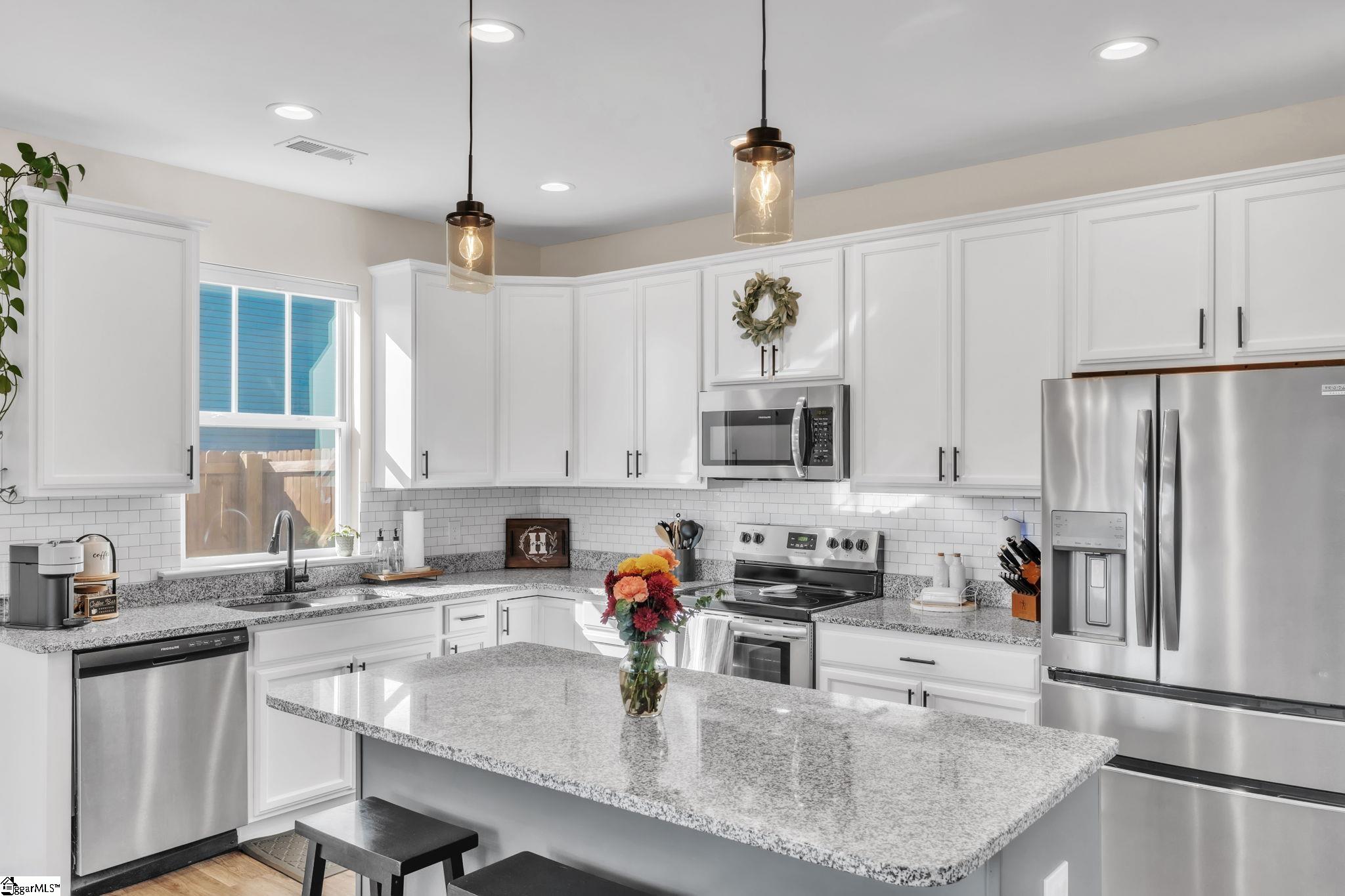 111 Sherwood Road Easley, SC 29640 - Photo 8 of 31