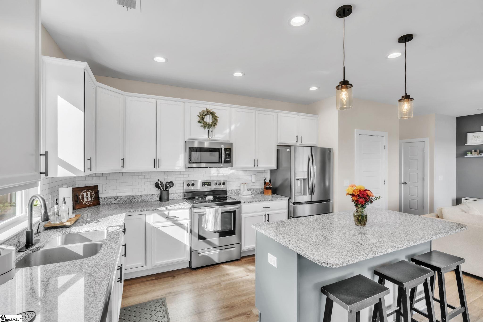 111 Sherwood Road Easley, SC 29640 - Photo 9 of 31