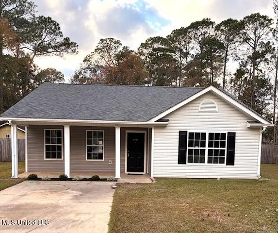 $189,900 | 8721 Martin Bluff Road, Gautier, MS 39553