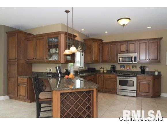 491 Overton Road Springfield, IL 62711 - Photo 7 of 24