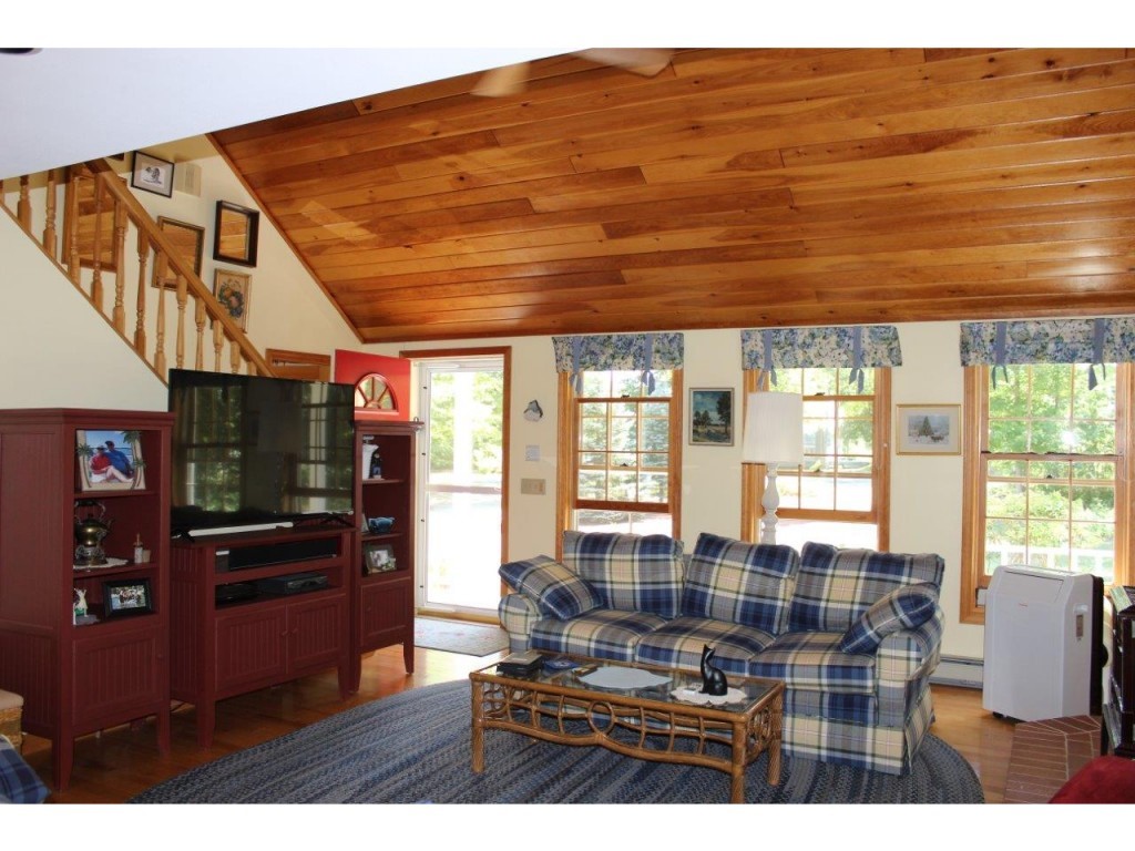 83 Leavitt Road Ossipee, NH 03814 - Photo 9 of 36