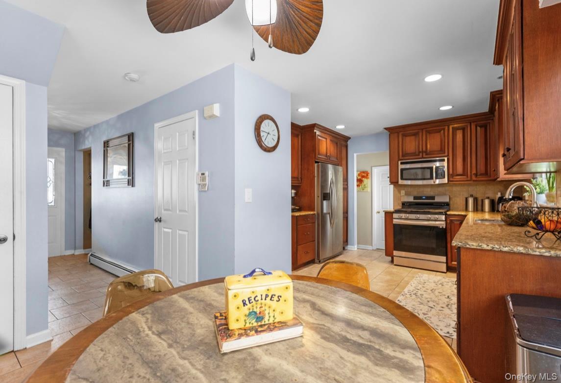 18 Moreland Road New City, NY 10956 - Photo 7 of 25